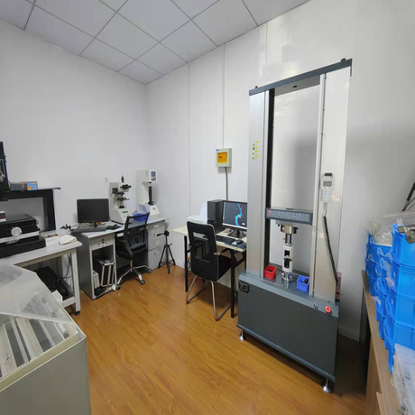 test room kinsom fasteners with tensile strength test and yield strength test in custom fasteners.jpg